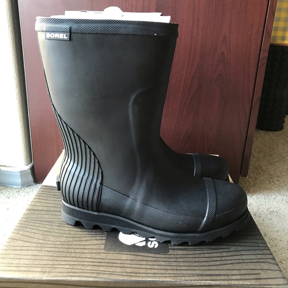 Sorel Joan Rain Short Boots - Picture 2 of 5